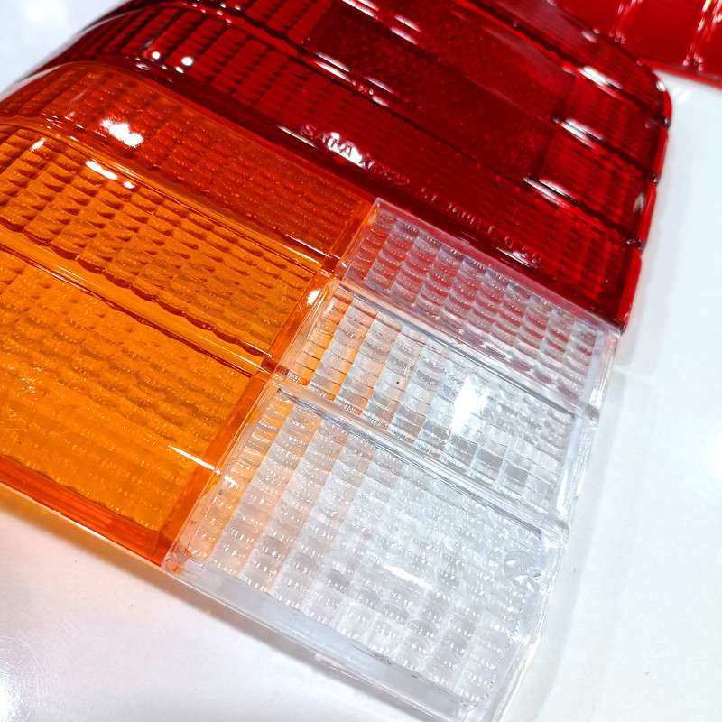 طلق چراغ خطر عقب خودرو مدل KORE مناسب برای پراید هاچبک نسیم بسته 2 عددی