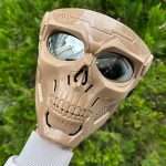 نمایی از عینک موتورسواری وارون مدل اسکلتی – ایمنی و استایل در سفرهای موتوری